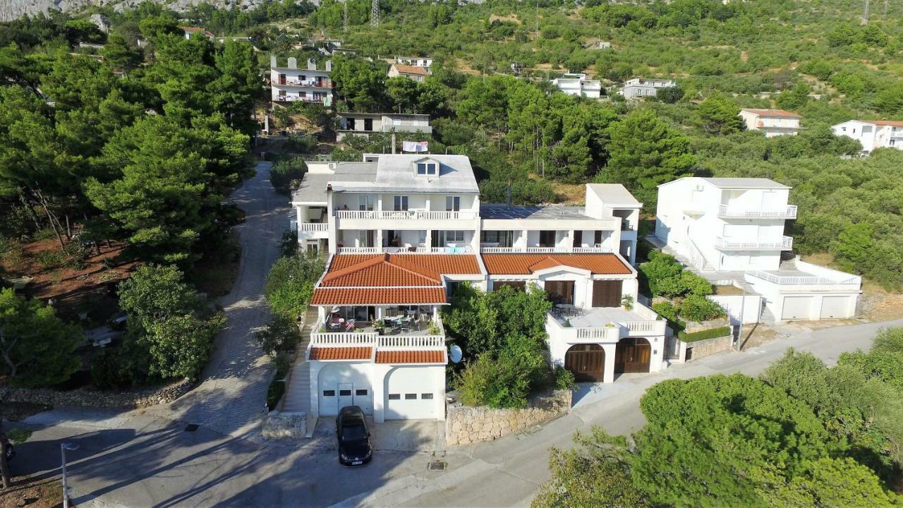 Guest House Fenix เบรลา ภายนอก รูปภาพ